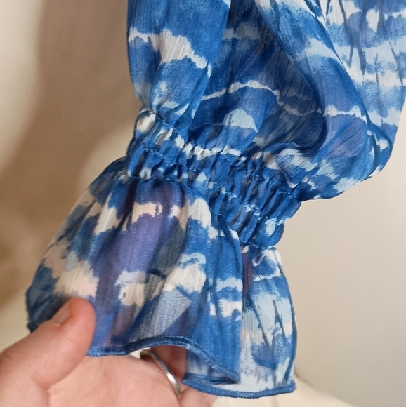 ZARA holiday party Coastal Feminine Boho Blue Tie Dye ruched Cropped Blouse M - Picture 3 of 10